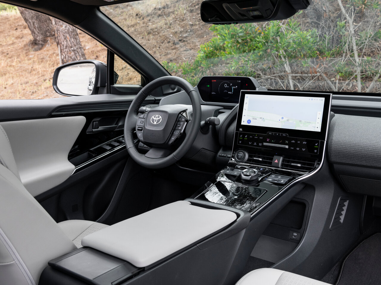 Toyota bZ4X - Image 2