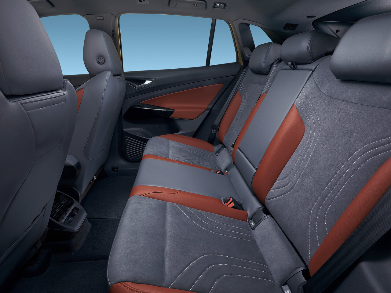 Volkswagen ID4 - Image 3